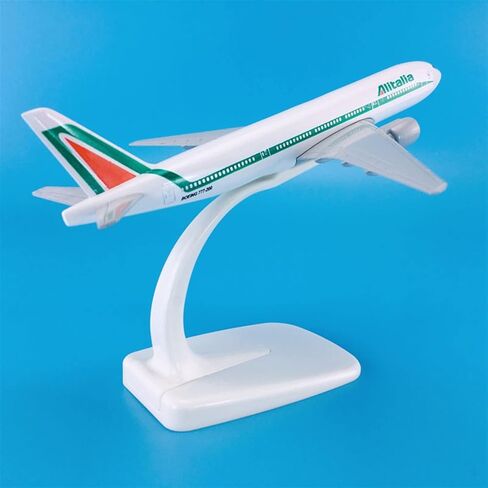 مقياس مصغر 1 400 لطائرة بوينغ B777-200 نموذج طائرة أليطاليا Aircraft سبيكة ثابتة لعبة طائرة مجموعات ألعاب in Kuwait