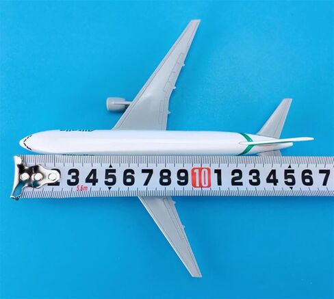 مقياس مصغر 1 400 لطائرة بوينغ B777-200 نموذج طائرة أليطاليا Aircraft سبيكة ثابتة لعبة طائرة مجموعات ألعاب in Kuwait