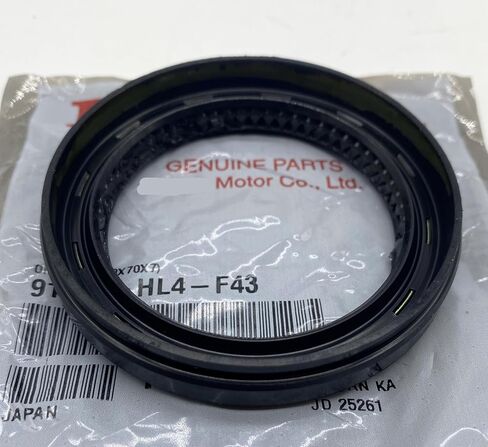 Genuine OEM Front & Rear Differential Axle Seals 91254-HL4-F43 With 80W90 Gear Oil For Honda Talon 1000 & Pioneer 1000 in Kuwait