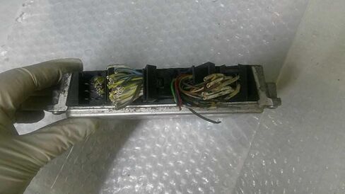 Engine ECM Control Module Fits 06-07 Compatible with BMW 750i 7 557 465 7557465 in Kuwait