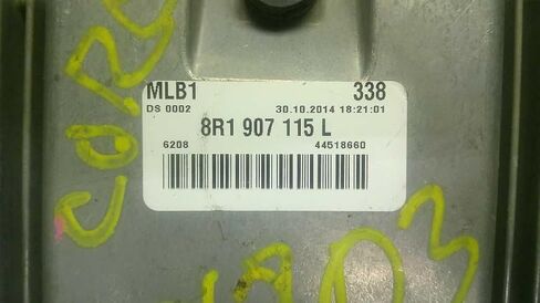 وحدة التحكم في المحرك ECM 2.0L Turbo تناسب 14-16 متوافقة مع Audi Q5 8R1 907 115 L 8R1907115L in Kuwait