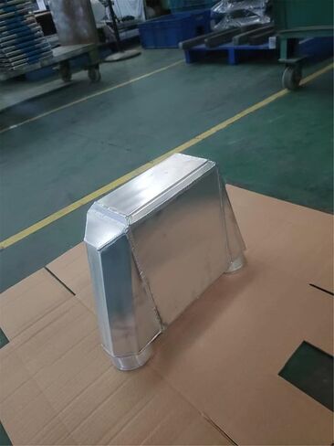 3.0" inside 3.5"outLiquid Core Aluminum 16.5"x13"x4.5"Air to Water Intercooler in Kuwait