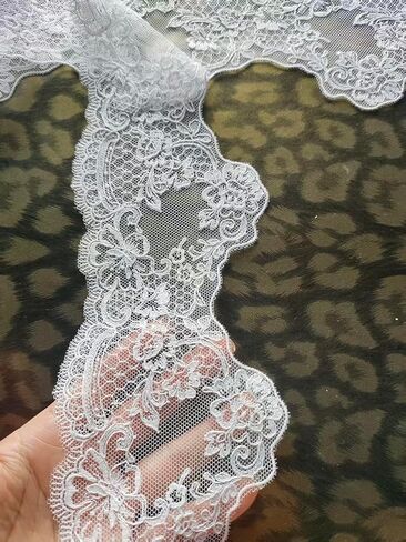 5 Yards，White Floral Lace Trim for Wedding, Embroidered Decorative Fabric Edge for Clothing Accessories, Skirt, Neckline, Sleeves, DIY Craft, Gift Packaging in Kuwait