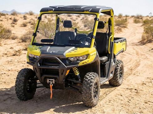 زجاج أمامي ذو فتحات تهوية كاملة مقاوم للخدش ومتوافق مع موديلات 2016–2025 Can-Am Defender HD5 HD7 HD8 HD9 HD10 HD11 وMAX | زجاج أمامي مطلي بالبولي كربونات in Kuwait