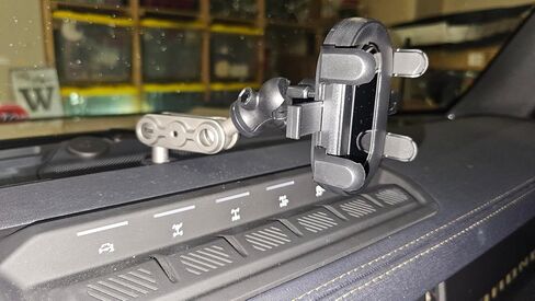 حامل هاتف مطور متوافق مع Ford Bronco 2021 2022 2023 2024 2025 2026 2/4 باب، حامل هاتف Bronco Dash لهاتف iPhone 17 16 15 14 13 12 Series Android جميع الهواتف الذكية (ليس لرياضة Bronco) in Kuwait