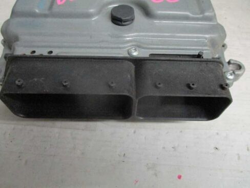 Engine ECM Control Module 06-13 Compatible with Volvo 70 Series C70 0 261 209 038 0261209038 in Kuwait