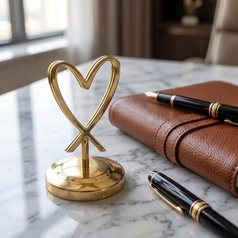 Heart Shaped Table Holder Clip with Base Wedding Desktop Decor Photo and Memo Note Holder for Office Party Home Chic Golden Metal Card Display in Kuwait