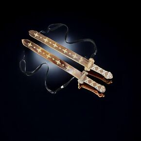Wood Swords Kids Toys Wooden Sword Wooden Toys, Sword Craft Toys, Children's Swords with Sword Covers and Straps, Light Wooden Swords, Outdoor Toys, Stage Performances Props 2pcs