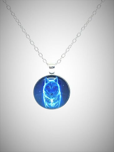 Glow in the dark wolf necklace glowing pendant resin necklace unique pendant blue wolf necklace glow in the dark green in Saudi Arabia