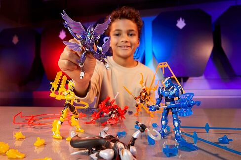 Pteranodon Pilot (Joon Park) Action Figure Toy, 3.75-Inch Poseable Figure with Interchangeable Armor Pieces and Transforming Weapon, Kids, Boy, Girls, Ages 6+ in Kuwait