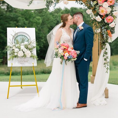 Snughome 45.7" Gold Easel Stand for Sign, Heavy Duty Metal Display Easel with Drawstring Bag, 4-Tier Adjustable Height Art Easel for Wedding Signs, Painting, Posters & Mirrors in Kuwait