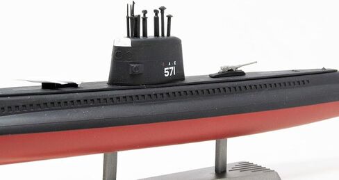 مجموعة نماذج بلاستيكية للعبة والهوايات من اتلانتيس، SSN 571 Nautilus Submarine in Kuwait