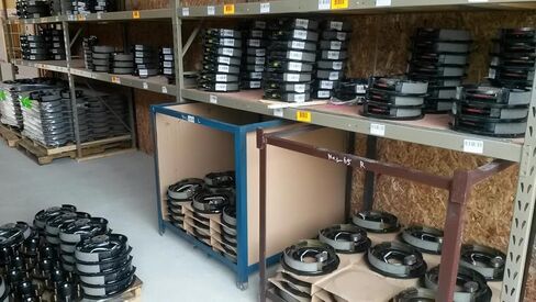 زوج من مجموعات لوحات دعم فرامل المقطورة الكهربائية مقاس 12 × 2 بوصة - الجانبين الأيسر والأيمن، حامل 5 مسامير - لفرامل أسطوانية مقاس 12 بوصة - شديدة التحمل للمرافق والبضائع ومقطورات المعدات in Kuwait