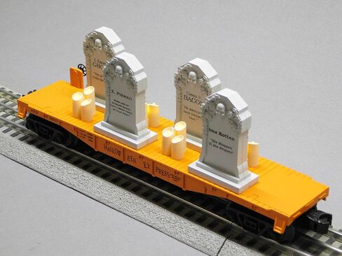 سيارة MTH RAILKING للهالوين البرتقالية المسطحة مع أحجار الرأس والشموع المضيئة الوامضة 30-76926 in Kuwait