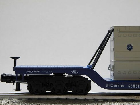 M.T.H. Electric Trains MTH RAILKING GE DEP. Center Flat W/Transformer O Gauge Train CAR 30-76931 in Saudi Arabia