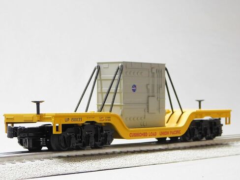 M.T.H. Electric Trains MTH RAILKING Union Pacific DEP. Center Flat W/Transformer O Gauge 30-76934 in Saudi Arabia