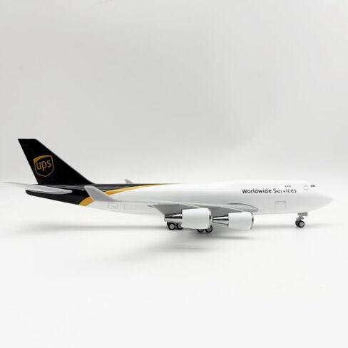 12 بوصة (30 سم) UPS b747 طقم نموذج طائرة من الراتنج نموذج طائرة مع حامل طاولة لهدية عشاق الطيران أو ديكورات العرض in Kuwait