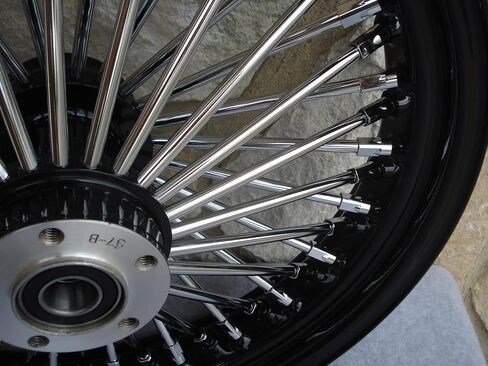 18x3.5 BLACK FAT SPOKE REAR WHEEL HARLEY TOURING FLST 00-07,DYNA 00-07, XL 00-07 37-521 in Saudi Arabia