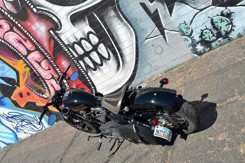 JBSporty ♤ متوافق مع Harley Davidson V-Rod ♤ حامل لوحة ترخيص نصف القمر ♧ حامل صدمات 1/2 بوصة ♧ V Rod VROD Night Rod in Kuwait
