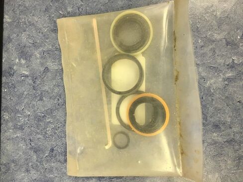 AGCO Spra Coupe Hydraulic Cylinder Seal Kit 1.50 X 8.38 X 0.88-516449D1 in Saudi Arabia