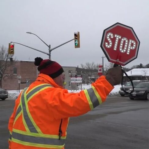 18" 2-Sided Handheld "STOP - STOP" Paddle Sign with Reflective Aluminum, Rechargeable LED Light, Ideal for Traffic Control, Safety Signage, Emergency Use in Saudi Arabia