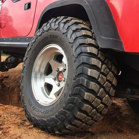 إطار سيارة BFGoodrich Mud Terrain T/A KM3 نصف قطري للشاحنات الخفيفة وسيارات الدفع الرباعي والكروس أوفر، 37x13.50R18/E ​​128Q in Saudi Arabia
