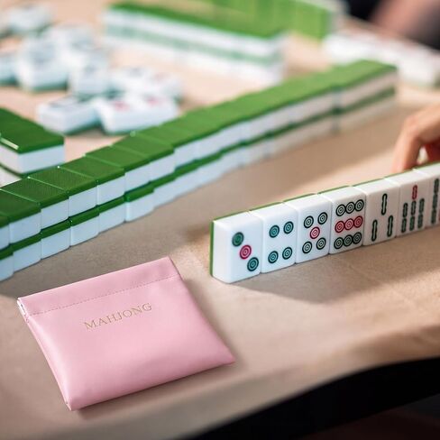تتضمن مجموعة ألعاب Aliceset Mahjong حقيبة نرد ماهجونج مغناطيسية من البولي يوريثان مقاس 4.7 × 4.3 بوصة، نرد صغير، نرد نحاسي للإغلاق، تصميم سكالوب لوحة ماه جونغ، ملحقات الحفلات هدية لمحبي ماه جونغ in Kuwait