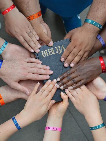 100 PCS WWJD Bracelets Bulk – Christian What Would Jesus Do Woven Wristbands for Church, Sunday School, Youth Group – 10 Colors Adjustable Religious Bracelets for Women Men in Kuwait
