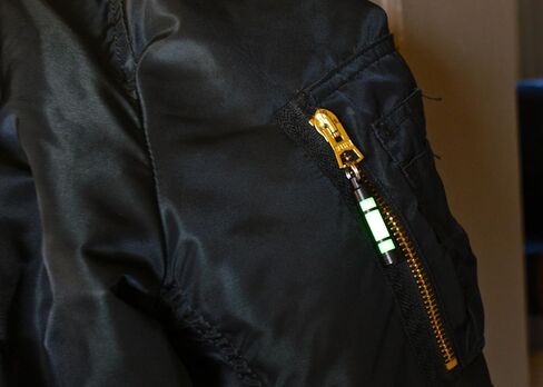 TEC Accessories - Embrite Glow Fob - Anodized Aluminum - Green Embrite Glow Pellet - Key Fob - Glow Sticks - Gifts for Men in Kuwait