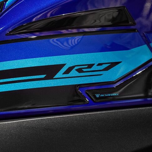 ملصقات دراجة نارية من الراتنج متوافقة مع Yamaha YZF R7 2021-2025 Icon Blue. حماية جانبية للخزان من الصدمات والخدوش، ملصقات من الراتنج بتأثير ثلاثي الأبعاد مصنوعة في إيطاليا in Kuwait