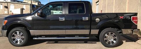 Vision Warrior 375 Gloss Black Machined Face Wheel (16x8"/5x139.7mm) in Kuwait
