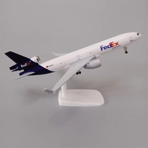 8 بوصات (20 سم) مجموعة نموذج طائرة FedEx MD-11 نموذج طائرة معدني مع حامل طاولة هدية لعشاق الطيران أو ديكورات العرض in Kuwait