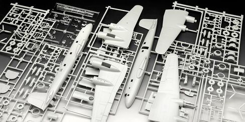 ريفيل 03777 Focke-Wulf Fw 200 C-5/C-8 كوندور 1:72 مقياس - مجموعة نماذج بلاستيكية غير مدمجة/غير مطلية in Kuwait