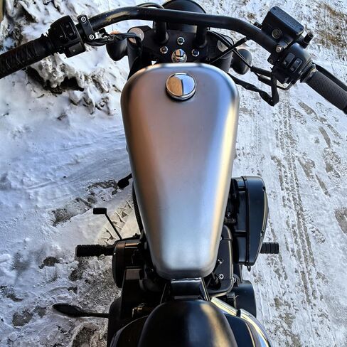 Motorcycle Petrol Gas Fuel Tank For HONDA VT750 SHADOW 750 2004-2009 Unpainted Silver 9L in Saudi Arabia
