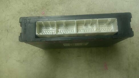 Engine ECM Electronic Control Module 2.5L AT Fits 06 Compatible with Legacy 22611AK42B in Kuwait