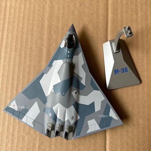 1:144 Fighter Model Simulated Airplane Tabletop Decor Ornament Collections in Saudi Arabia