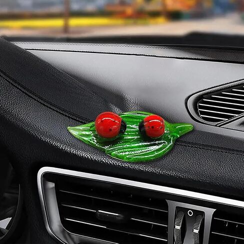 زخارف لوحة القيادة للسيارة من Craedli Mini Green Leaf Glass الحلزون، زينة مرآة الرؤية الخلفية للسيارة ذاتية اللصق على شكل حشرة مضحكة، ملحق تمثال داخلي لطيف للمنزل والحديقة والمكتب (الحلزون) in Kuwait