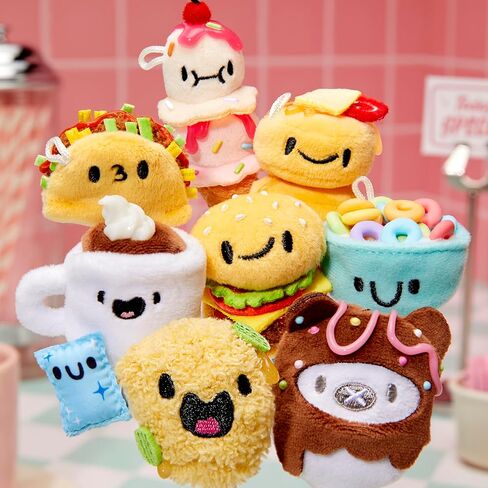 MGA's Miniverse Make It Mini Plush (6 عبوات)، تغليف غامض غامض، DIY، مقتنيات قطيفة تحت عنوان الطعام، لاصق يجف بالهواء، 8 للتجميع، ملحقات سلسلة المفاتيح، جامعي، 8+ in Kuwait