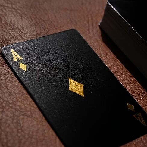 Tear-Resistant Playing Cards Set Luxury Golden Stamping Heart-Shaped Design with Portable Storage Box Halloween Thanksgiving Christmas Party Game Gift in Kuwait