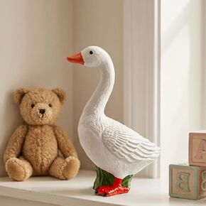 Desk Goose Figurine 7 inch Desk Goose Statue Magnetic Key Holder for Office Table Desk Decor Home Kitchen Decoration in Kuwait