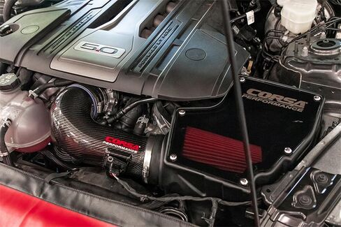 كورسا - 18-22 فورد موستانج GT 5.0L V8 مدخل هواء من ألياف الكربون مع DryTech 3D بدون زيت (44007D) in Kuwait