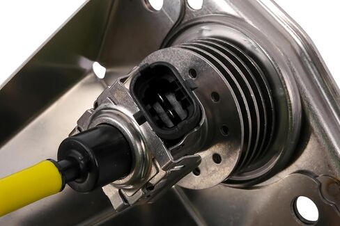 GM Genuine Parts 12647372 Diesel Emissions Reduction Fluid (DEF) Injector in Saudi Arabia