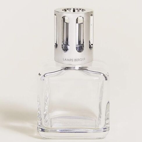 مجموعة هدايا لامب بيرغر آيس كيوب - موزع عطور منزلي - عطر - 5.5 × 3 × 3 بوصة - صنع في فرنسا - يشمل عطر نسيم المحيط 8.45 مرة سائلة - 250 ملليلتر (ريش) in Saudi Arabia