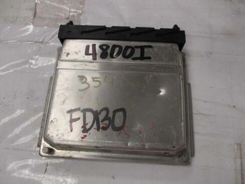 Engine ECM Control Module Fits 02-04 Compatible with Volvo 60 Series 8675760A 8675760 A in Kuwait