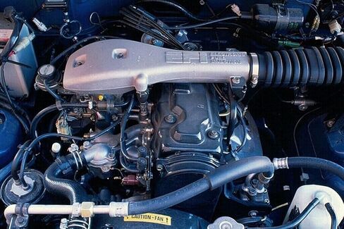 Air Intake Hose Compatible with Suzuki Vitara/Geo Tracker G16A – Complete Fuel‑Electronic Intake Hose Replacement in Kuwait