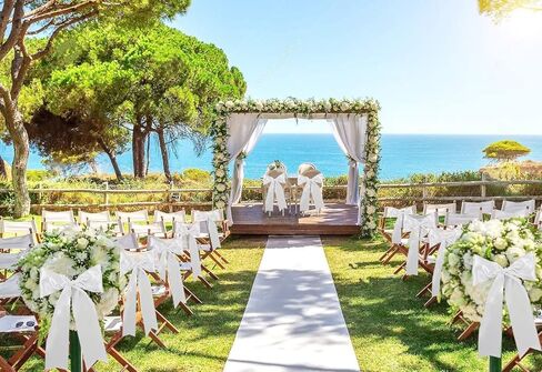 شريط من الساتان الأبيض بعرض 10.16 سم × 22 ياردة، شريط من القماش الصلب، شريط كبير لقص طقم الحفل، كرسي الافتتاح الكبير، وشاح، طاولة الشعر، أقواس السيارة، الخياطة الحرفية، تغليف الهدايا، تزيين حفلات الزفاف... in Kuwait