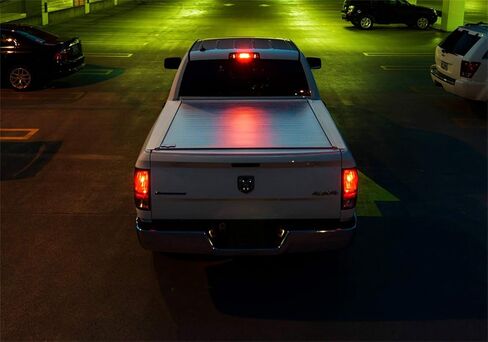 غطاء تونيو لسرير الشاحنة قابل للسحب من RetraxPRO MX | 80233 | يناسب 2009 - 2018، 2019 - 2020 Classic Dodge Ram 1500، 2010-21 2500/3500 سرير 8 بوصات (96.3 بوصة) in Kuwait