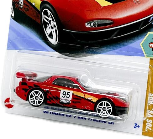 Hot Wheels Mazda RX-7 Drift '95 (JBB57) - سلسلة السبعينيات مقابل التسعينيات 9/10 باللون الأحمر مع شارات السباق موديل مازدا المرخص بمقياس 1:64 in Kuwait