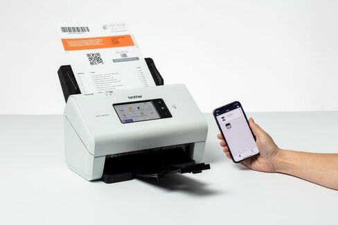 Brother ADS-4900 W، ماسح ضوئي احترافي للمستندات مع USB وLAN و5 جيجا هرتز WLAN، مسح ضوئي على الوجهين، شاشة تعمل باللمس ADS4900 W أبيض in Kuwait