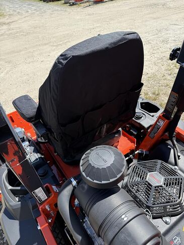 أغطية مقاعد Durafit، سلسلة Kubota 400 الملائمة حسب الطلب، Ferris 800، SCAG Tiger Turf، Tiger Cat Cheetah 11 Zero Turn Mowers باللون الأسود Endura مع حشوات Airtex للتهوية. المقبض على القاعدة. in Kuwait
